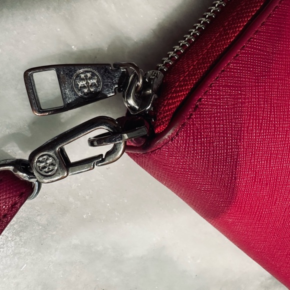 Tory Burch Clutch/Wallet with Wristlet Strap - Picture 4 of 8